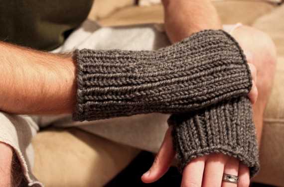 Fingerless gloves mens knitting pattern