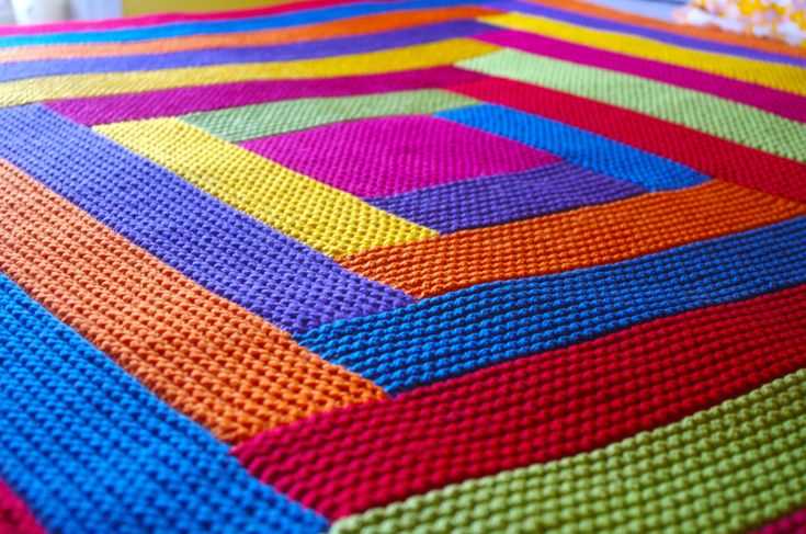 Free patterns for knitted prayer squares