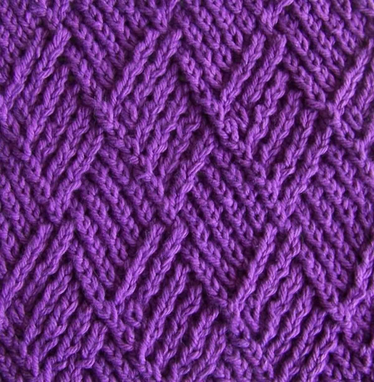 Diamond stitch knitting pattern