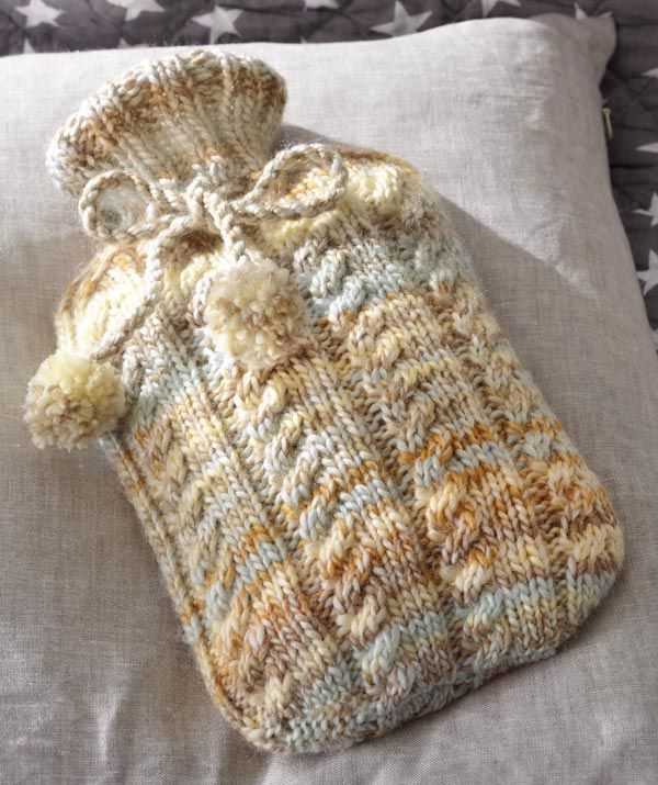 Knitted water bottle cover pattern