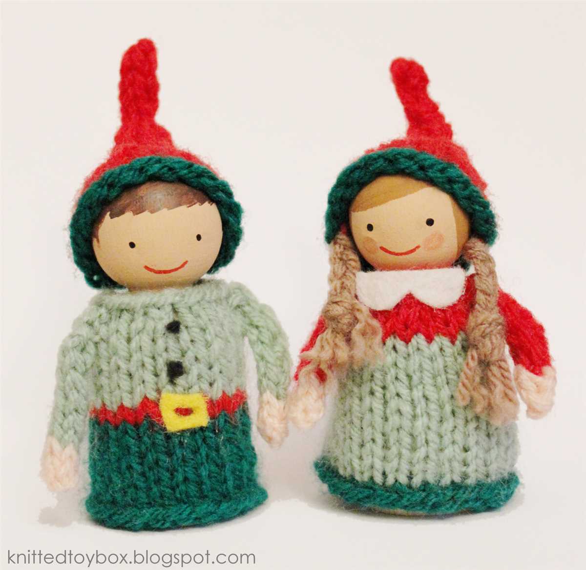 Elf on a shelf knitting pattern