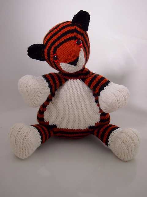 Knitted tiger toy pattern