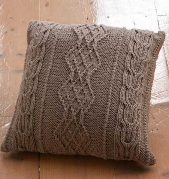 Aran cushion cover knitting pattern