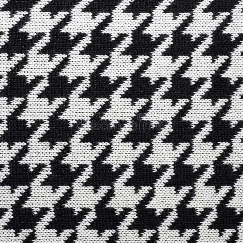 Houndstooth knitting pattern in the round