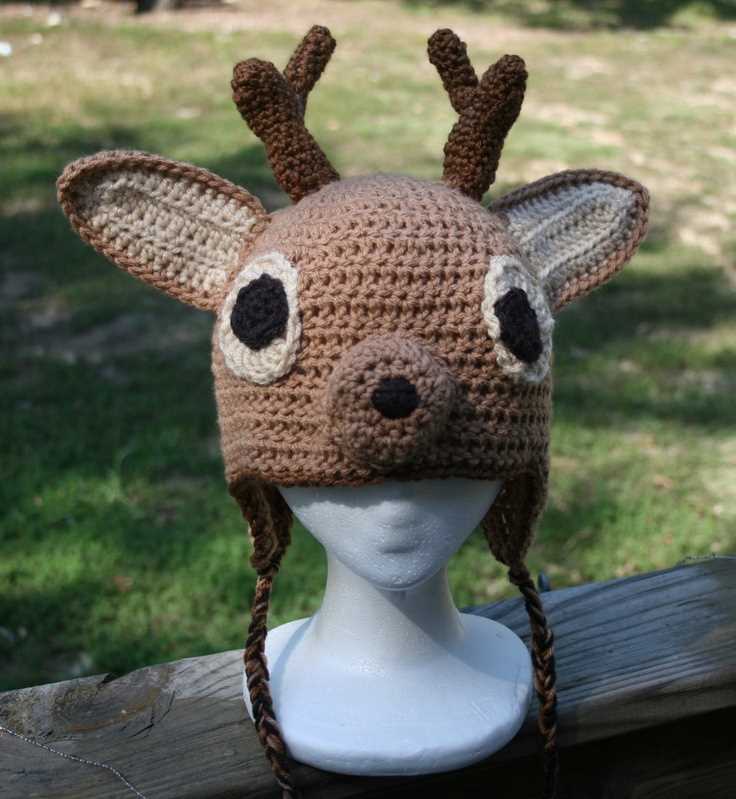 Knitted deer head pattern