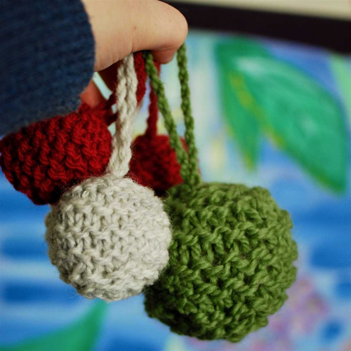 Bauble knitting pattern