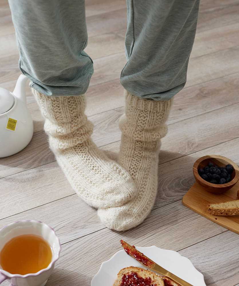 Knitted slipper socks pattern