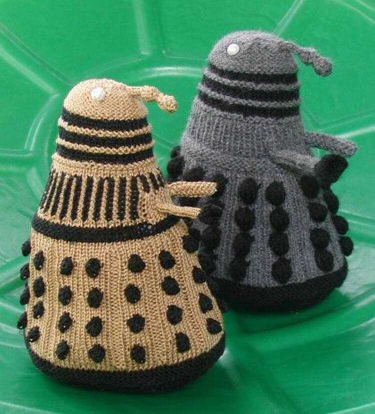 Dalek hat knitting pattern