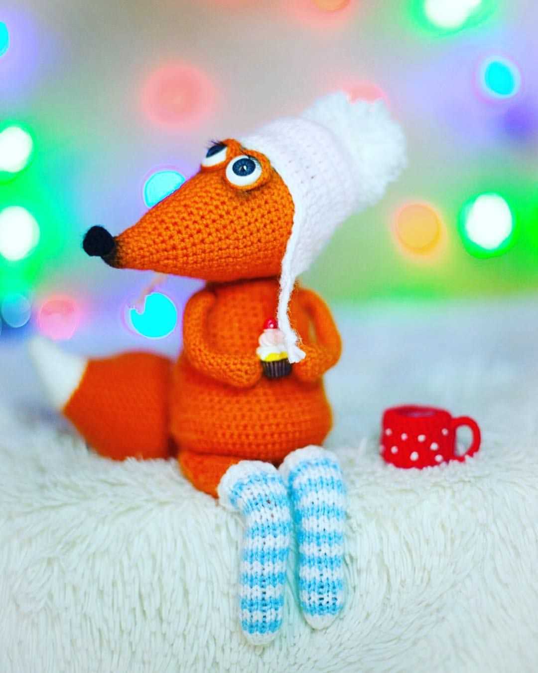 Free fox toy knitting pattern