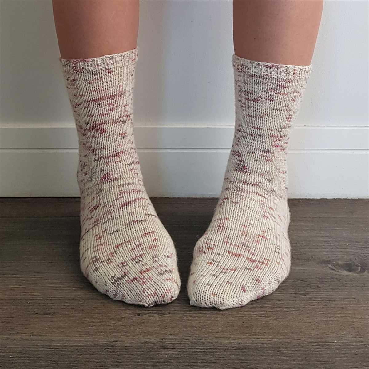 Easy knitted sock pattern