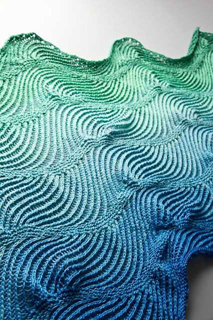 Wave shawl knit pattern