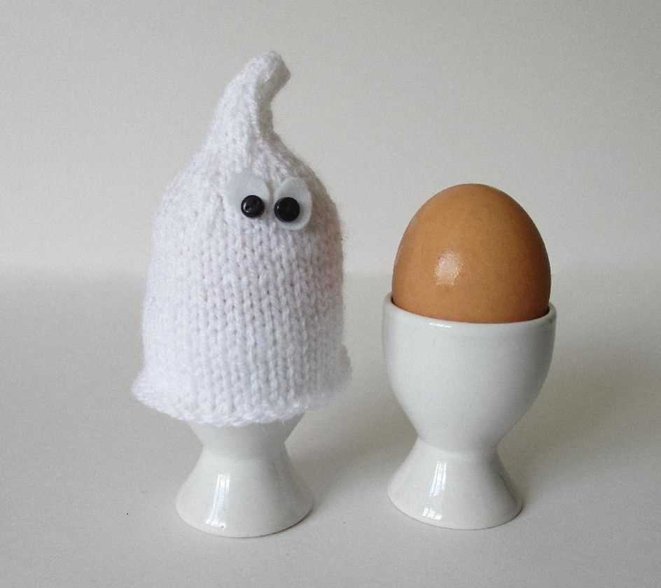 Free knitting pattern for egg cosy