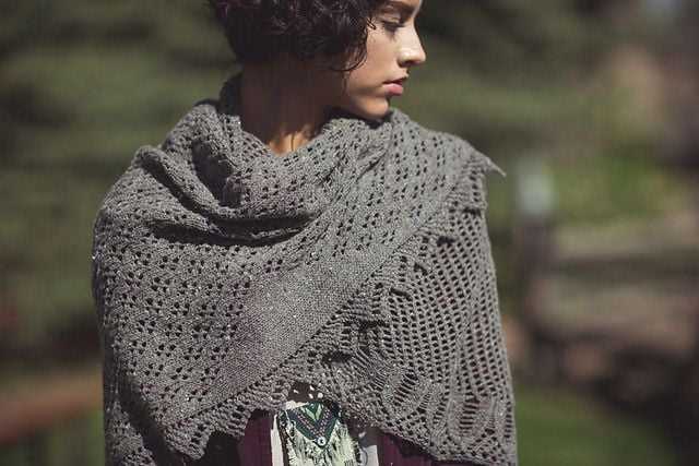 Hooded shawl knitting pattern