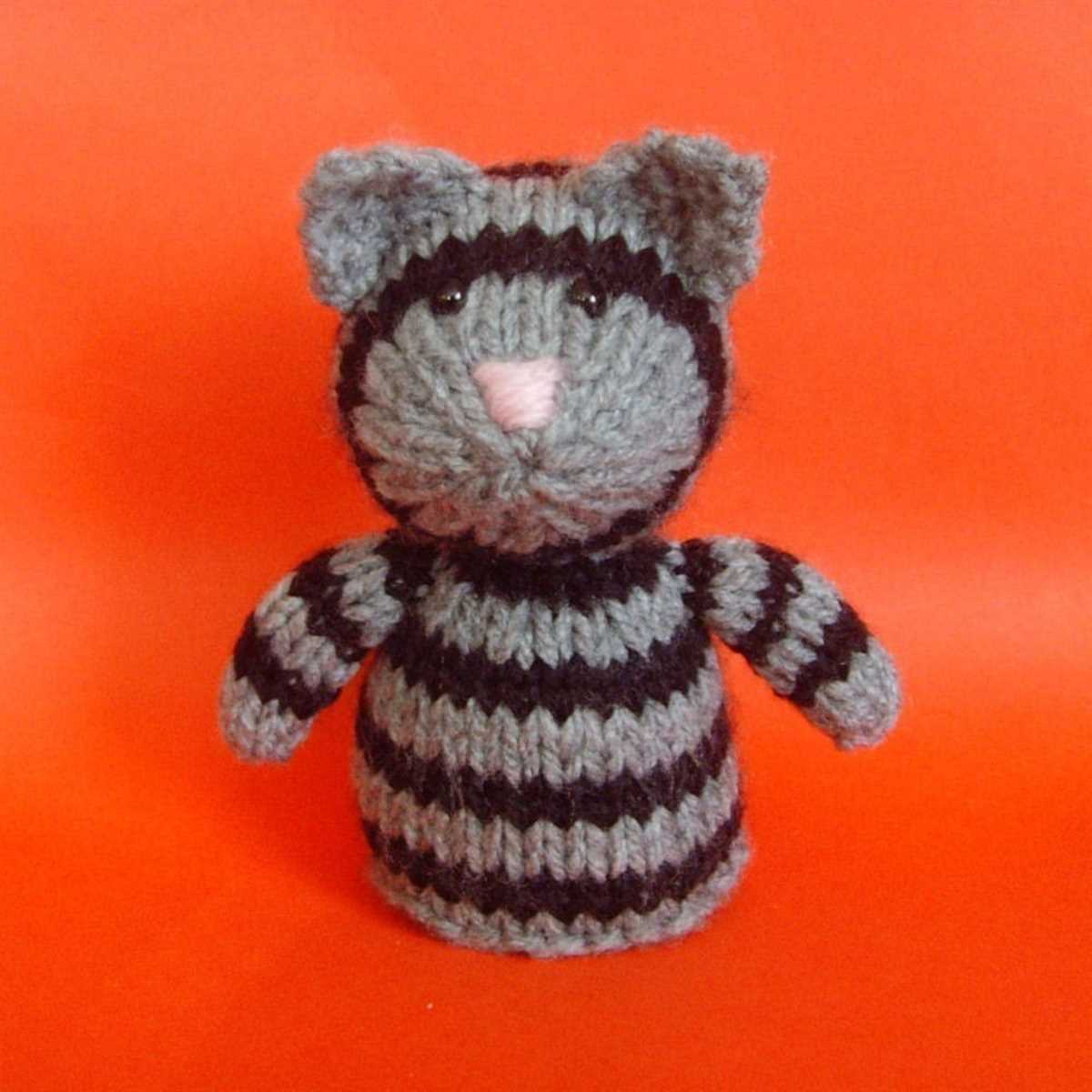 Cat toy knitting pattern