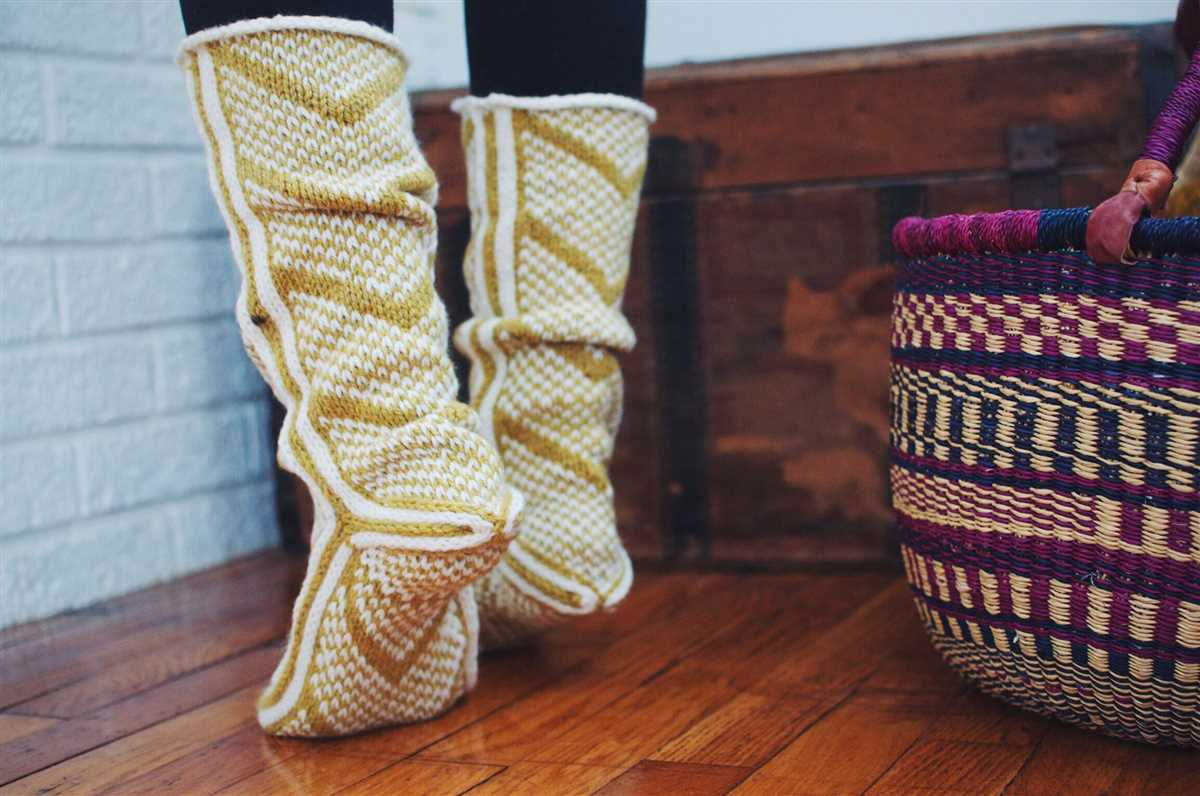 Knitted mukluks pattern free