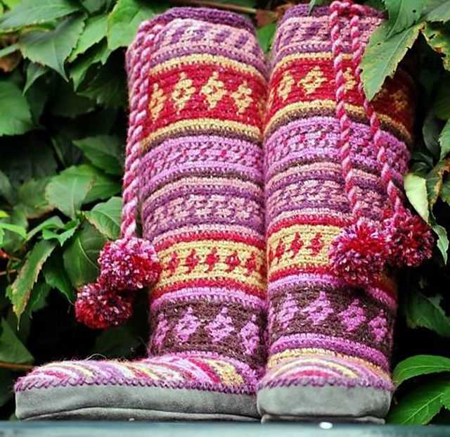 Knitted mukluks pattern free