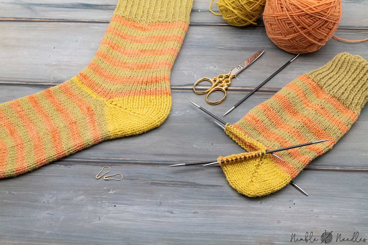 Knitted sock pattern no heel