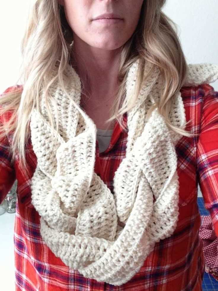 Knitted eternity scarf pattern