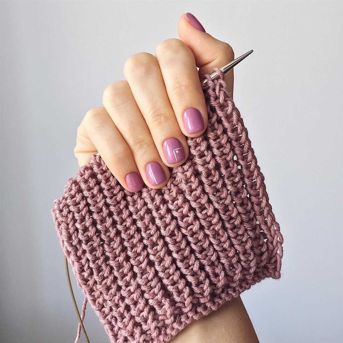 Knit wristlets pattern free