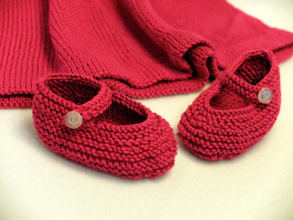 Free knitting patterns for childrens slippers