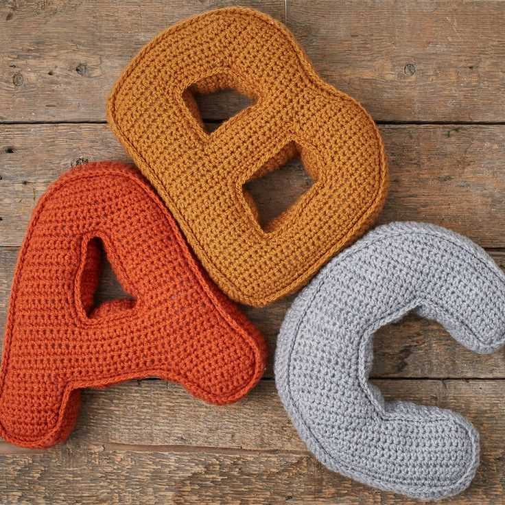 Knit alphabet pattern