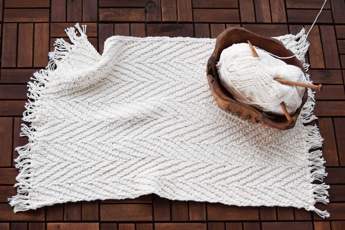 Knitting patterns for experienced knitters