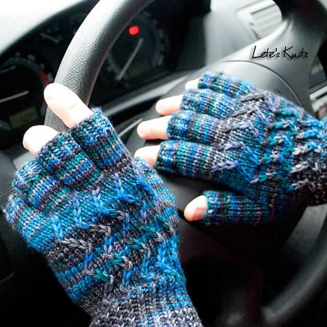 Free knitting patterns for men's gloves on two needles