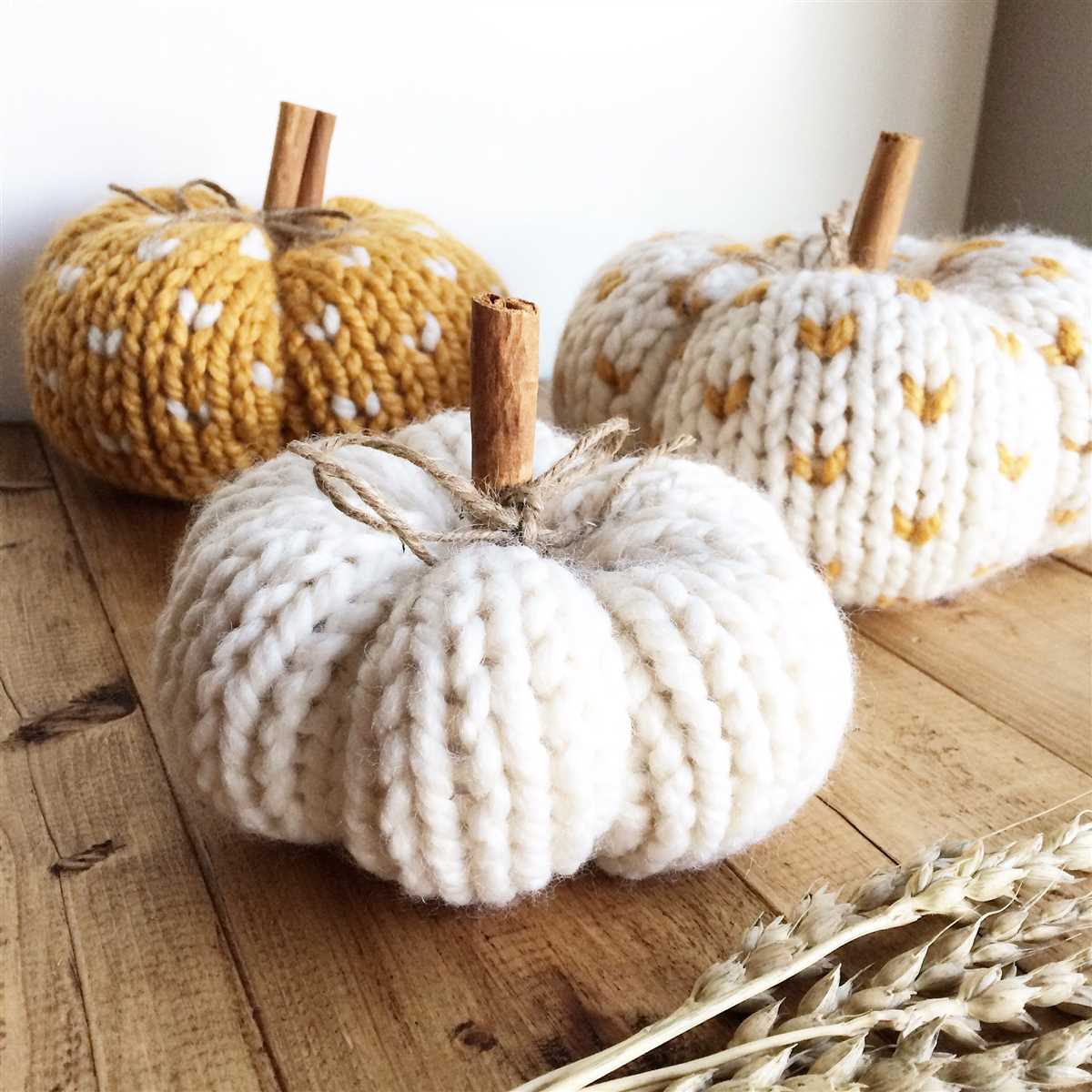 Knit pumpkin pattern in the round