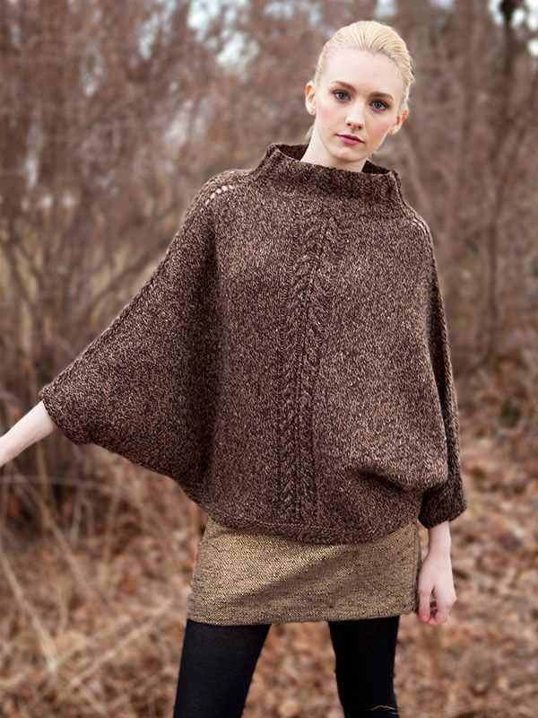 Knitting pattern for a poncho with sleeves