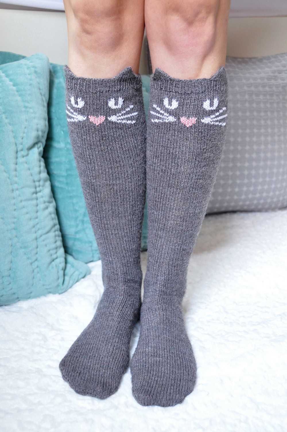 Socks for cats knitting pattern