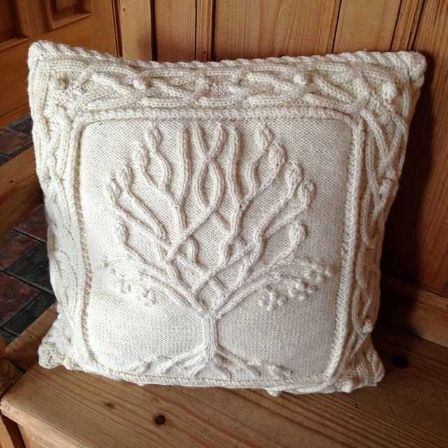 Tree of life aran knitting pattern