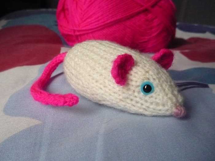 Mouse knit pattern