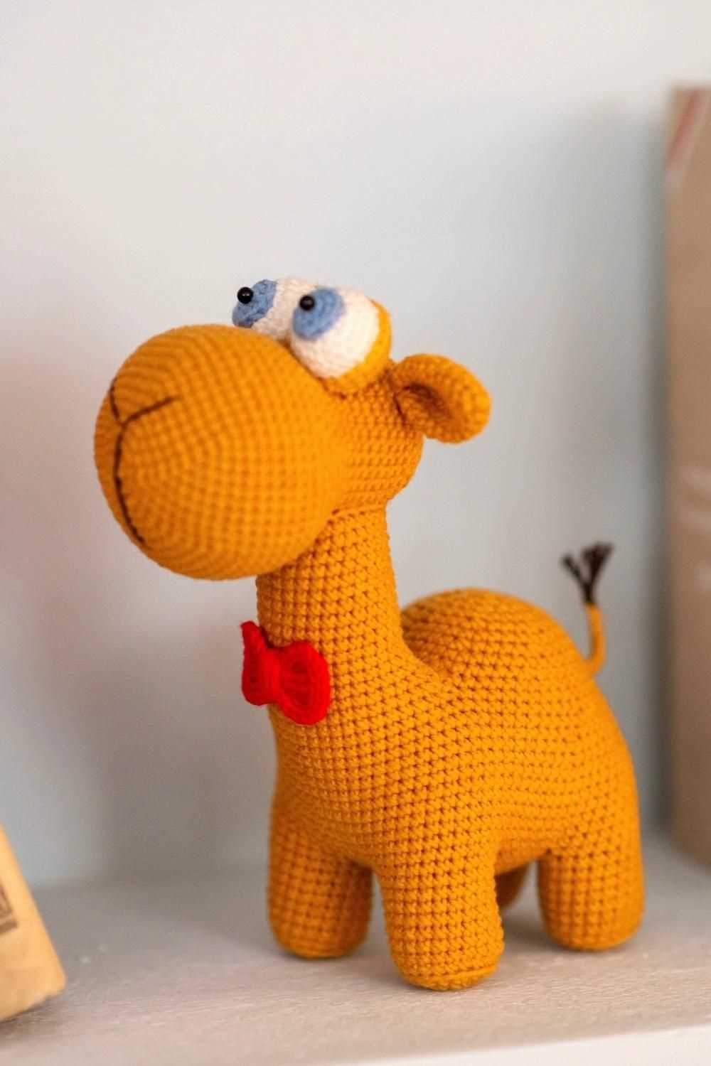 Knitted camel pattern