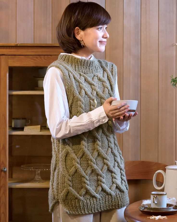 Knitted women's vest pattern free