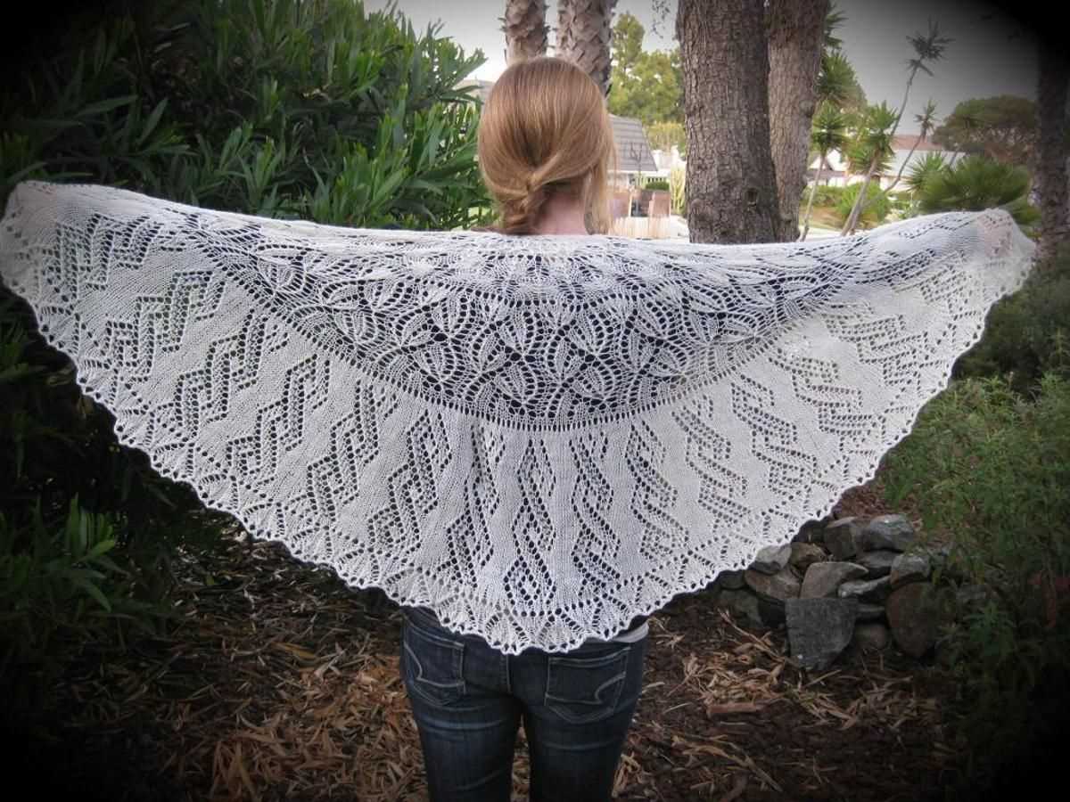 Icelandic lace shawl knitting pattern