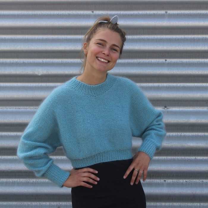 Knitting pattern for cropped sweater