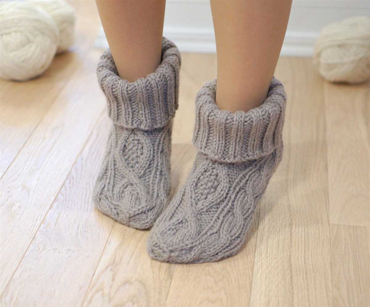 Chunky knitted socks pattern