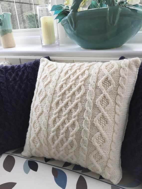 Aran cushion cover knitting pattern