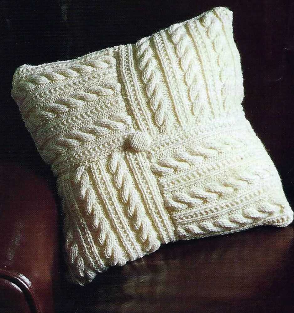 Aran cushion cover knitting pattern