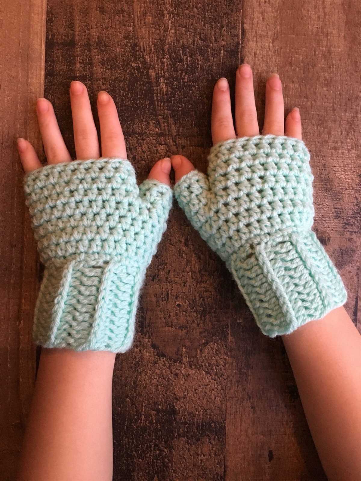 Free knitting pattern for childrens fingerless mittens