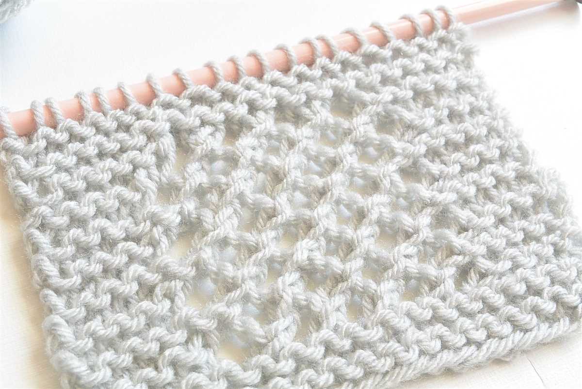 Mitered corner knitting pattern