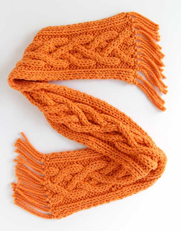 Chunky cable knit scarf pattern